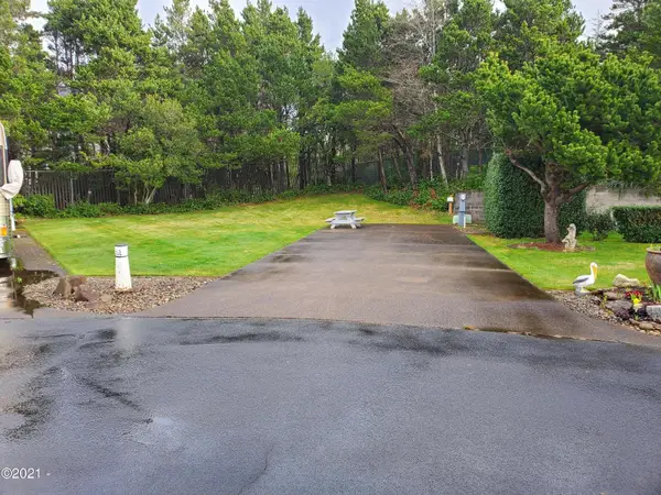 6225 N Coast, Newport, OR 97365