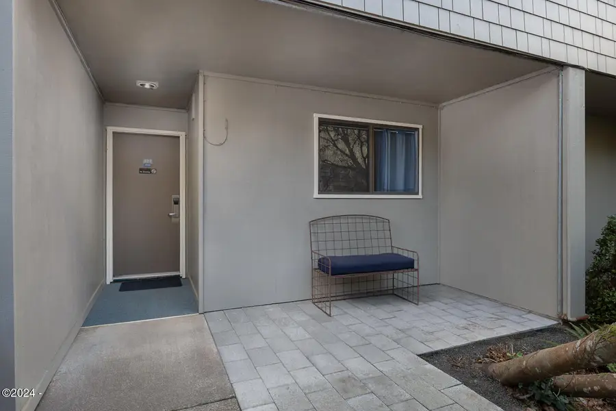 1000 SE Bay, Newport, OR 97365 - Image #2