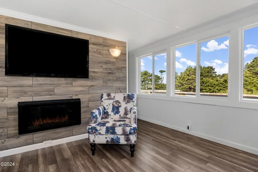 4875 N Hwy 101, Depoe Bay, OR 97341 - Image #3