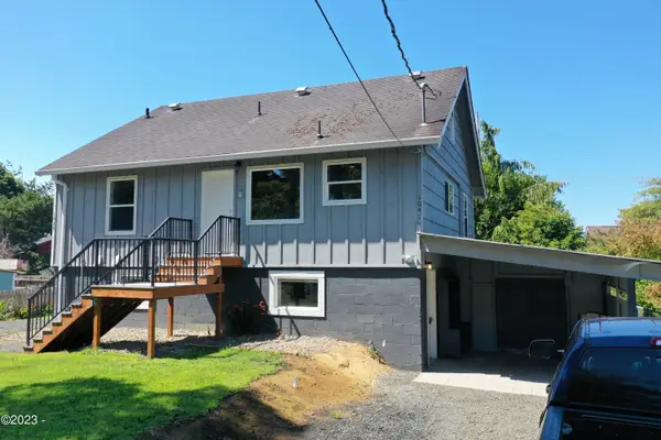 1039-1041 NE Grant Street, Newport, OR 97365