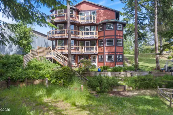 34700 Hill St, Pacific City, OR 97135