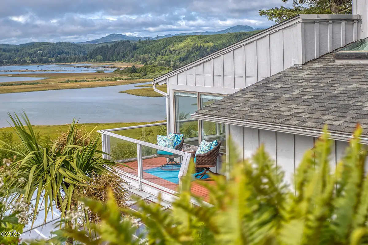 30 Bluffs, Gleneden Beach, OR 97388 - Image #1