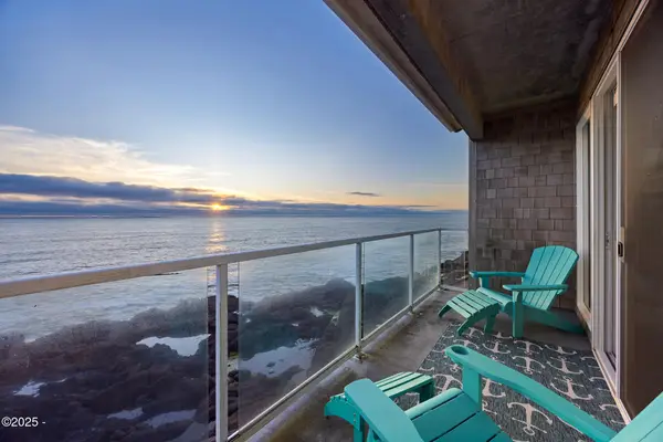 1113 N Hwy 101 #52, Depoe Bay, OR 97341