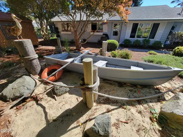 1830 NW 35th, Lincoln City, OR 97367