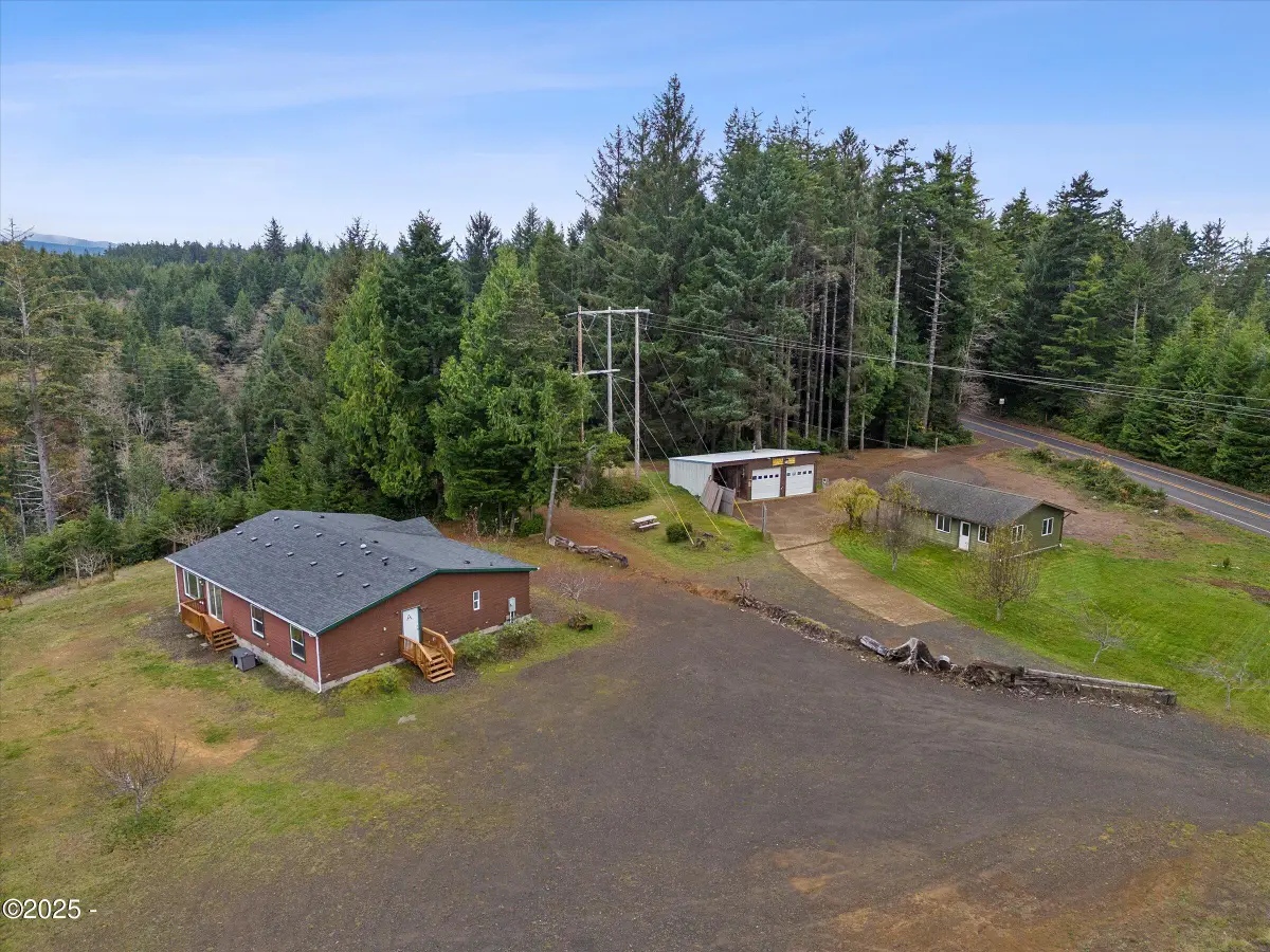 135 SW Wakonda Beach, Waldport, OR 97394 - Image #1