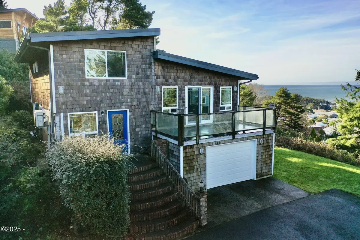 1044 King, Yachats, OR 97498 - Image #1