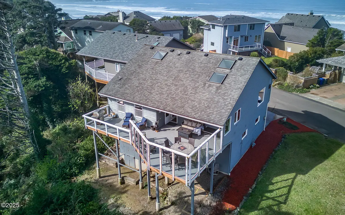 151 NW 73rd, Newport, OR 97365 - Image #1