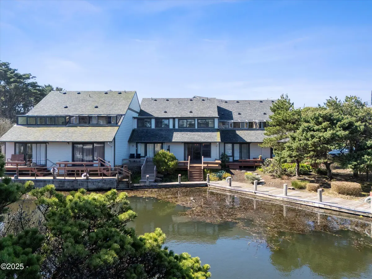 180 SE Highway 101 Unit #17, Lincoln City, OR 97367 - Image #1