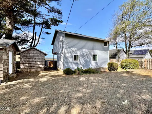 26230 Sandlake, Cloverdale, OR 97112