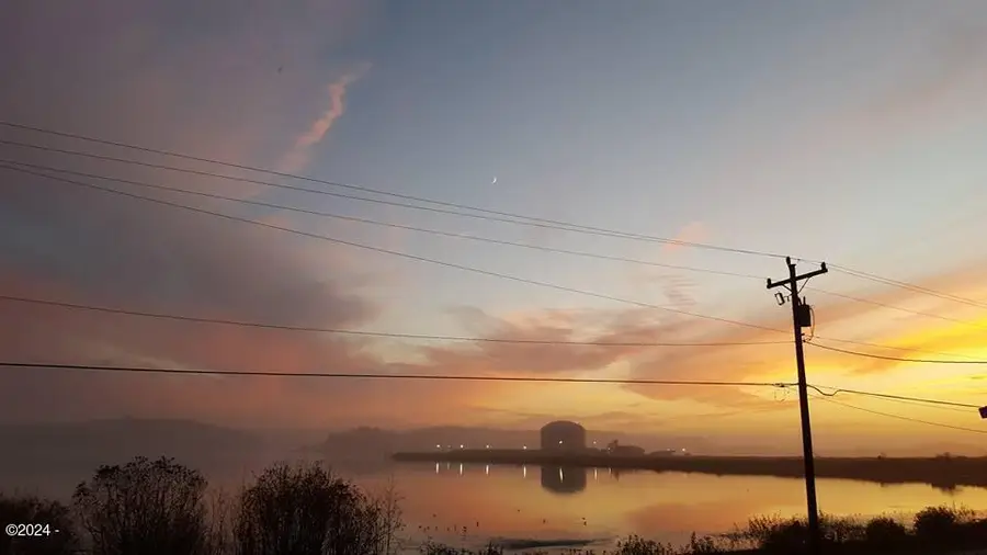 568 SE Benson, Newport, OR 97365 - Image #3