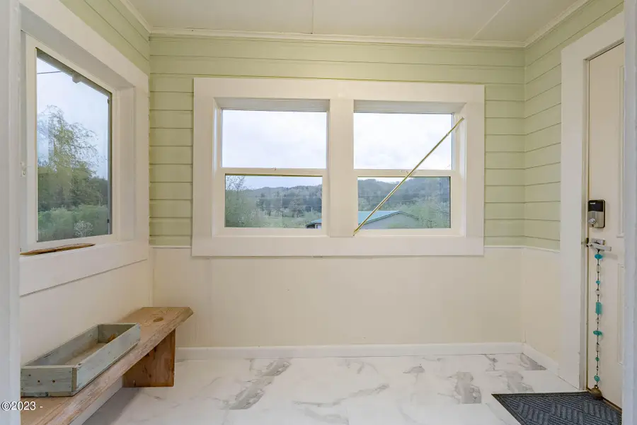 2075 NE Mossy, Toledo, OR 97391 - Image #3