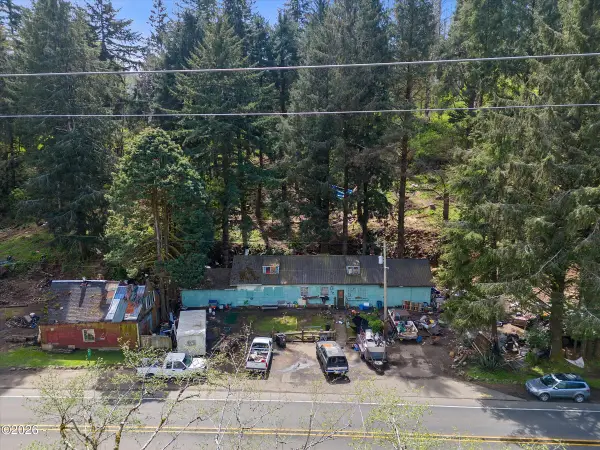 1986 Salmon River, Otis, OR 97368