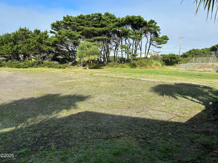 5323 SW Pacific Coast, Waldport, OR 97394 - Image #3