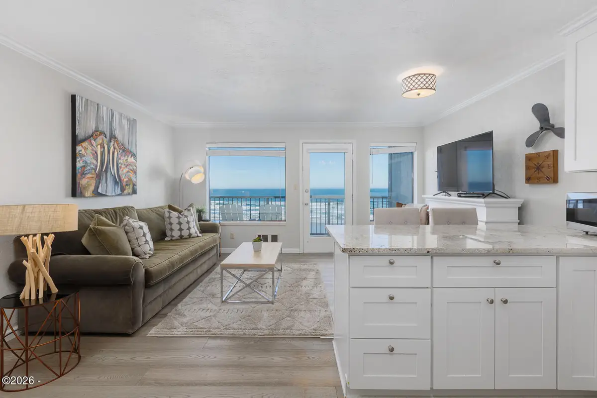 701 NW Coast, Newport, OR 97365 - Image #1