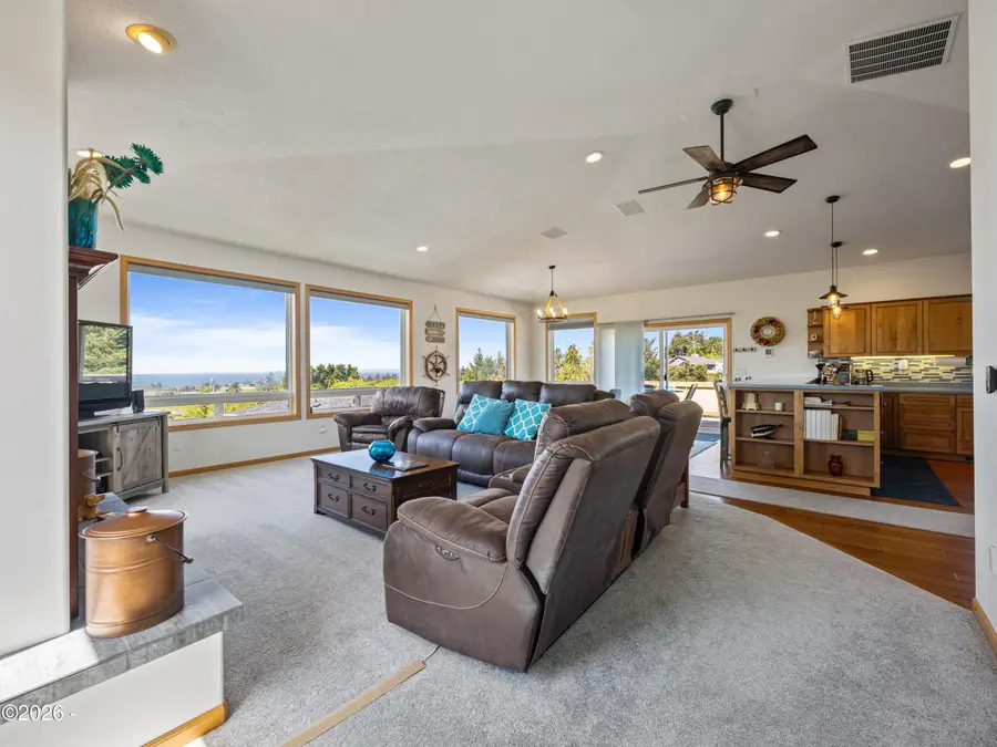1015 NE 7th, Newport, OR 97365 - #3