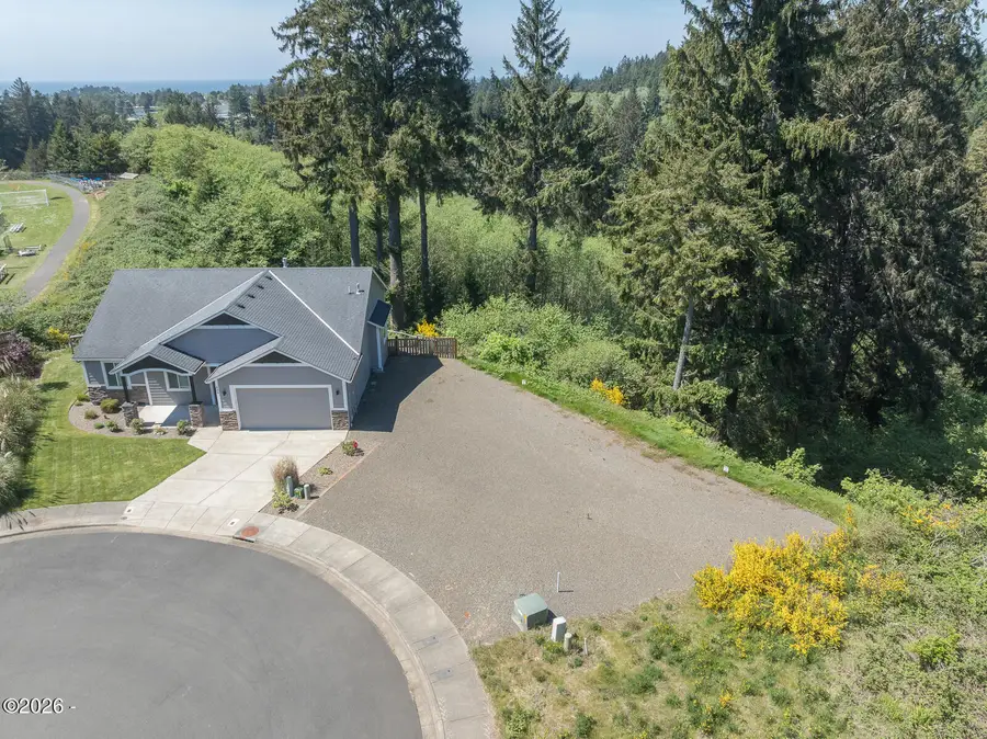 880 NE Jeffries, Newport, OR 97365 - #2
