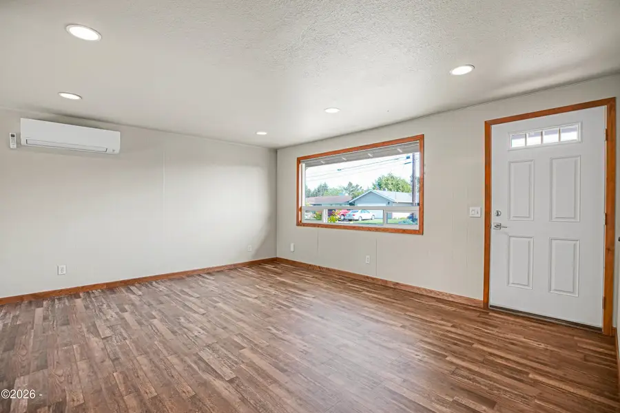 338 NE San-bay-o, Newport, OR 97365 - #2