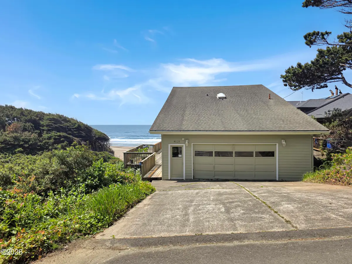 4665 Lincoln Ave, Depoe Bay, OR 97341 - #1