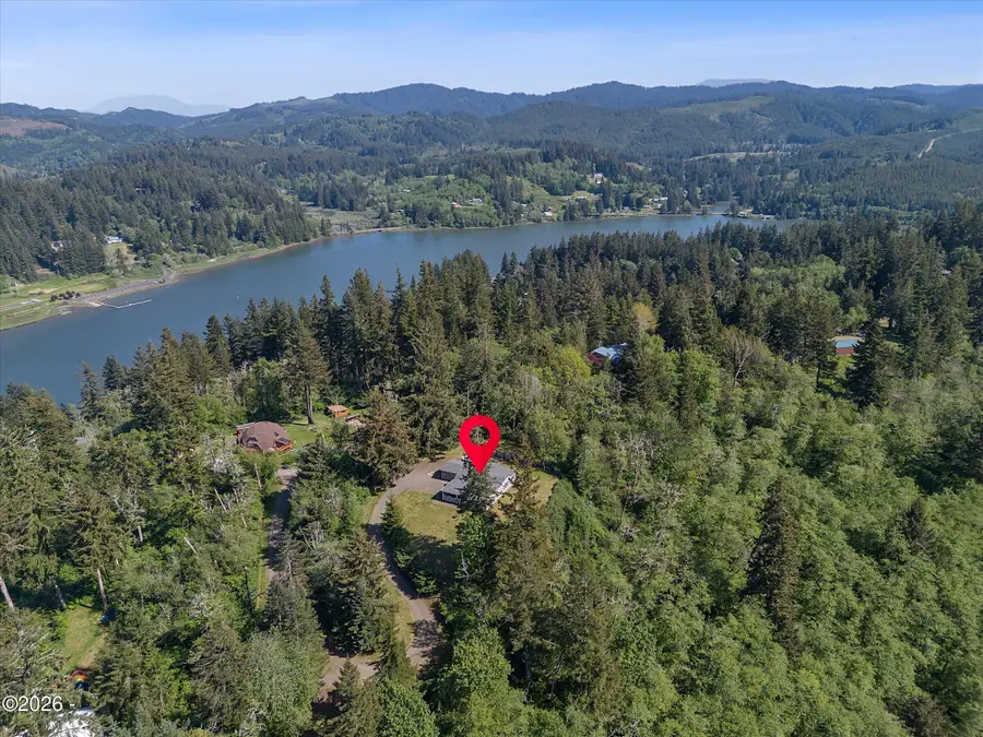 1206 Criteser, Toledo, OR 97391 - #2