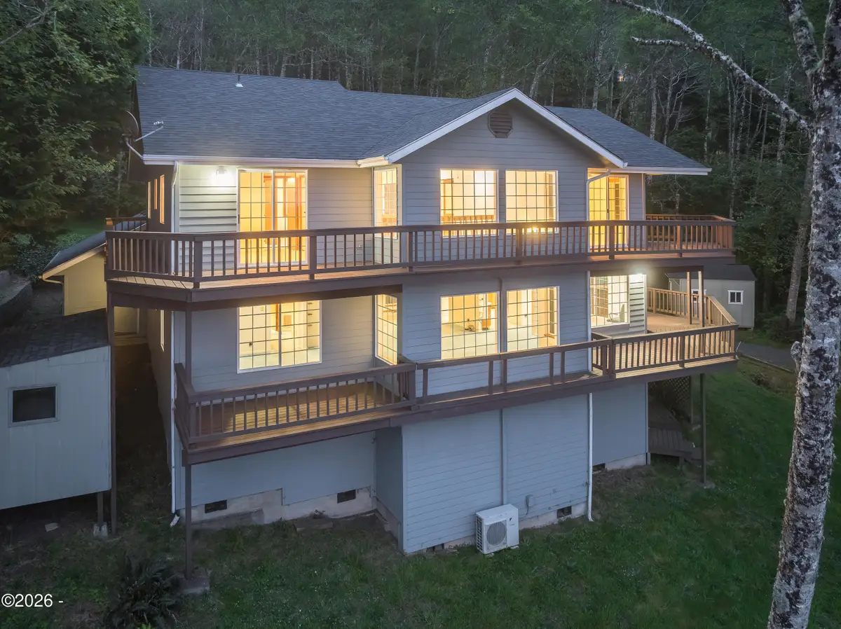 1262 King, Yachats, OR 97498 - #1