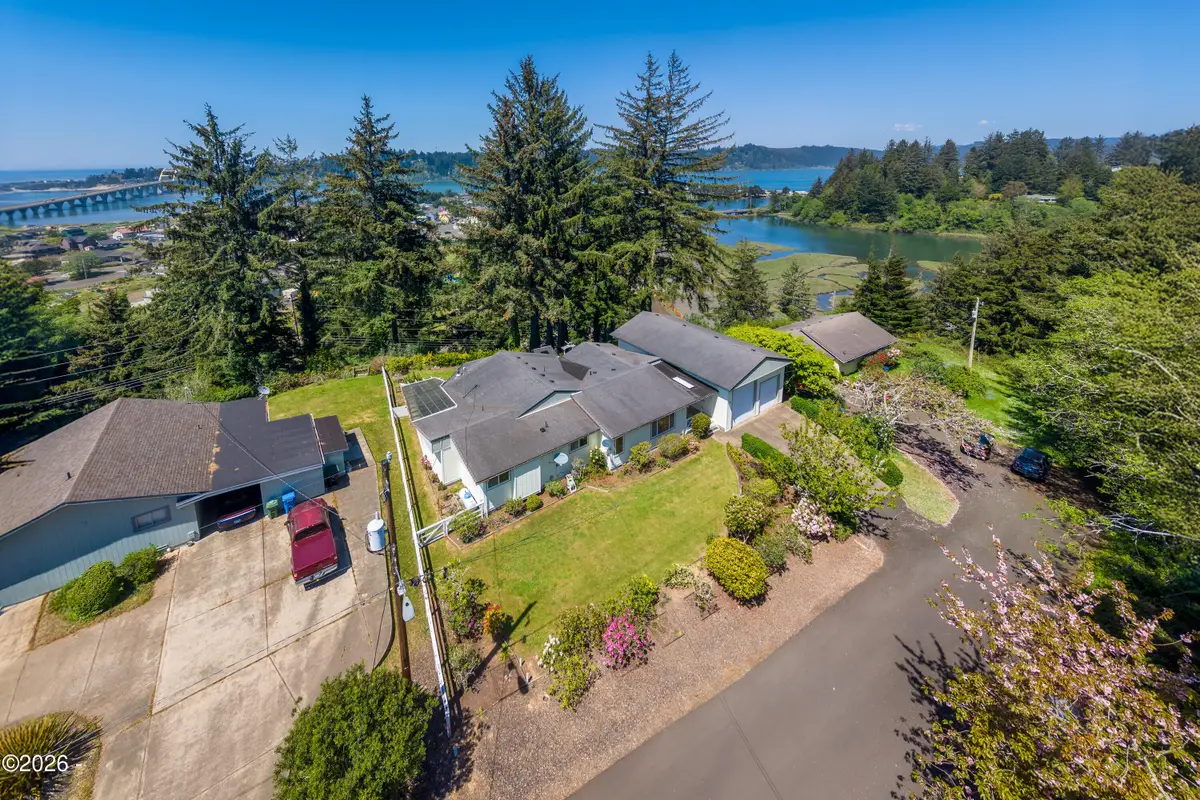 440 NE Edgecliff Dive, Waldport, OR 97394 - #1