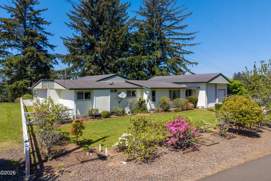 440 NE Edgecliff Dive, Waldport, OR 97394 - #2