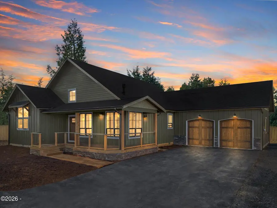 960 SW Dolores, Waldport, OR 97394 - Image #2