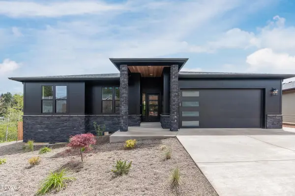 5256 NE Wave, Lincoln City, OR 97367