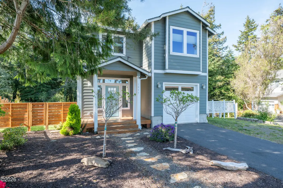 1937 NE 7th Dr, Lincoln City, OR 97367 - #1