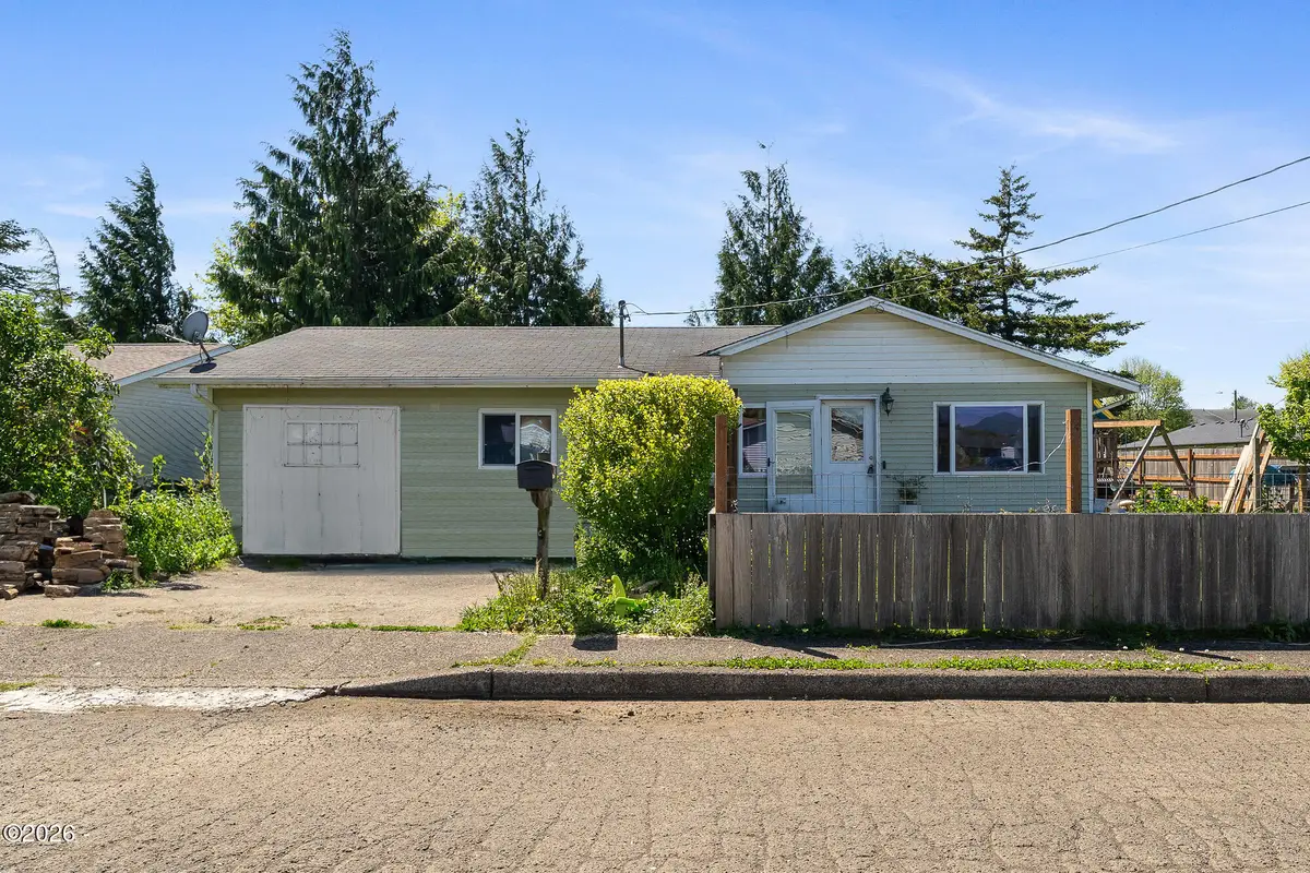 602 Ash, Tillamook, OR 97141 - #1