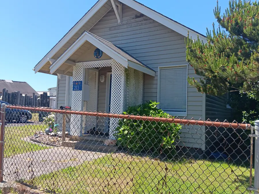 213 NW Cliff, Newport, OR 97365 - #2