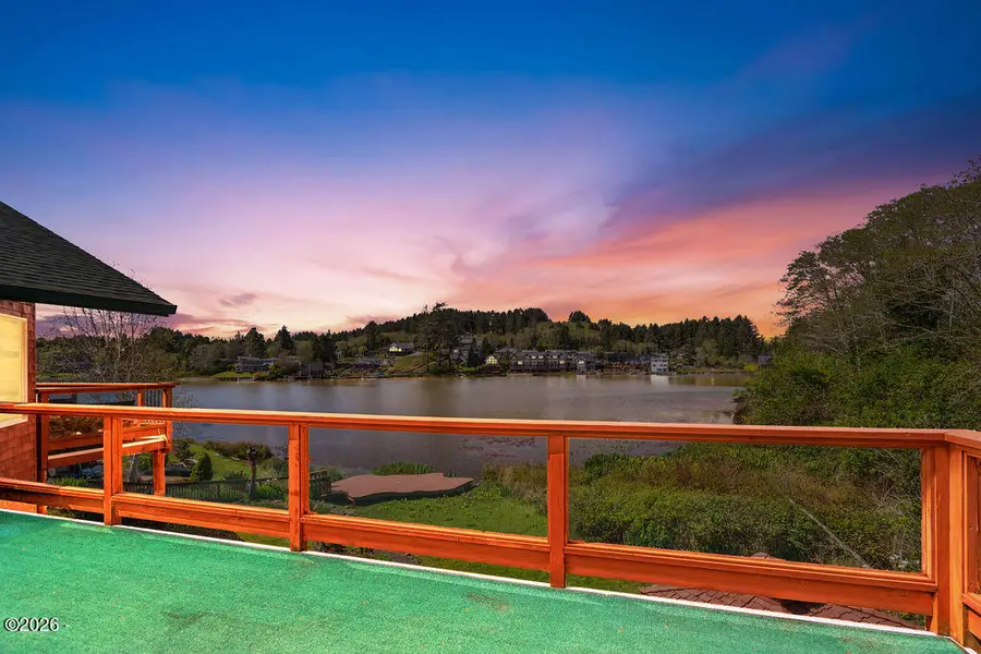 3445, 3447, 3449 NE 40th, Lincoln City, OR 97364 - #2