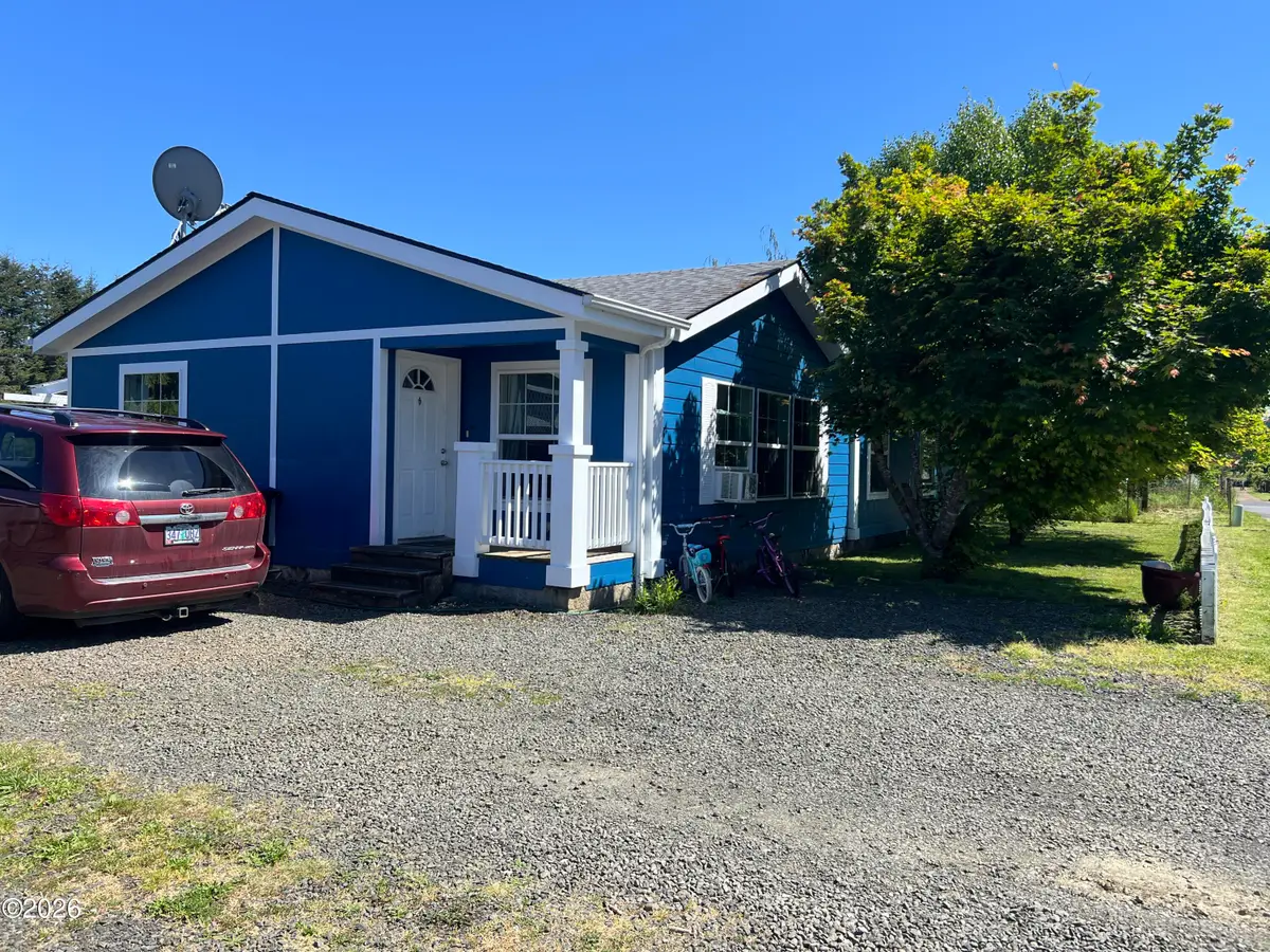 210 NW Grinstead St, Siletz, OR 97380 - #1