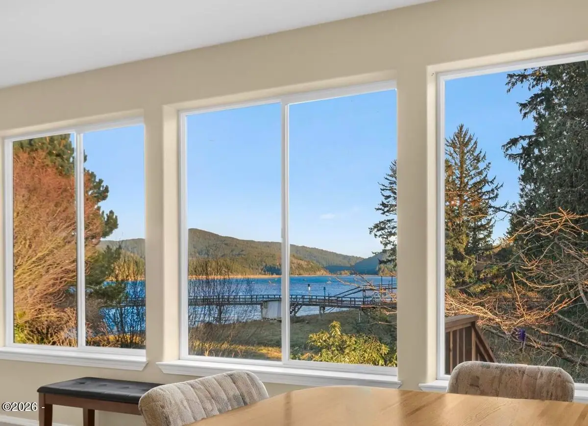955 SE River View, Waldport, OR 97394 - Image #1