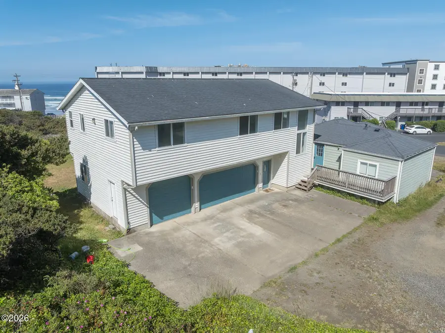 565 SW 4th, Newport, OR 97365 - #2