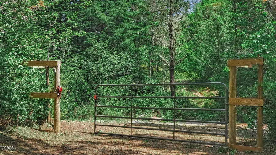5885 NW Fox Creek, Seal Rock, OR 97376 - #3