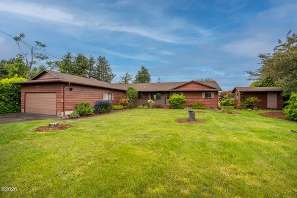 871 SE River View, Waldport, OR 97394