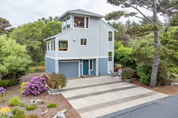 415 SW Edgewater, Depoe Bay, OR 97341