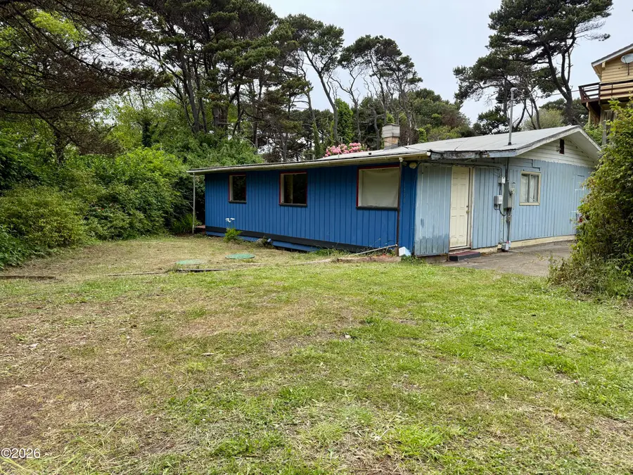 1309 SW Sherwood, Waldport, OR 97394 - #3