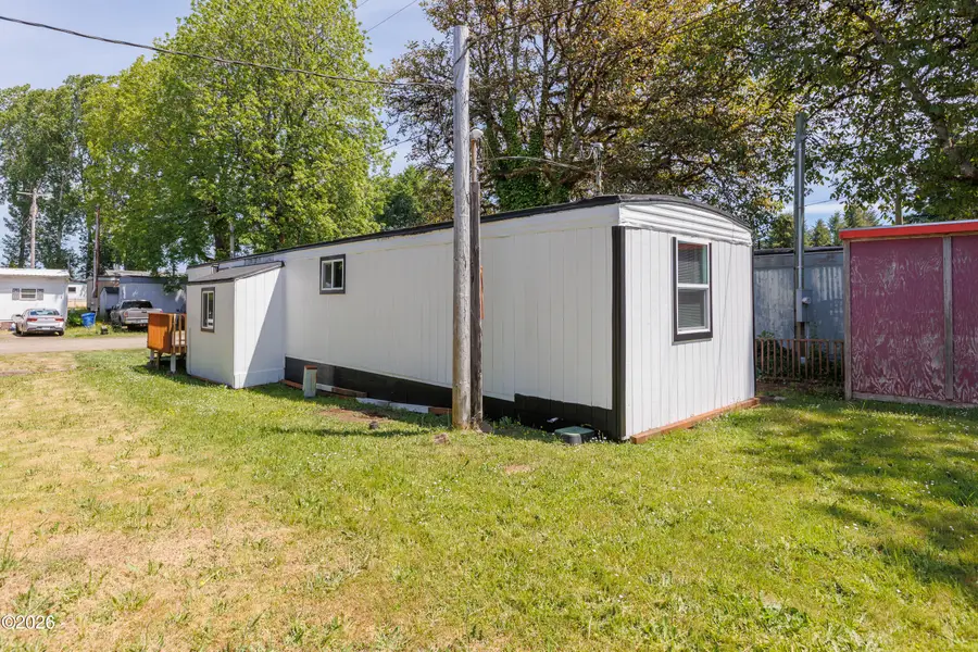 724 SW Ferry Ave, Siletz, OR 97380 - #3