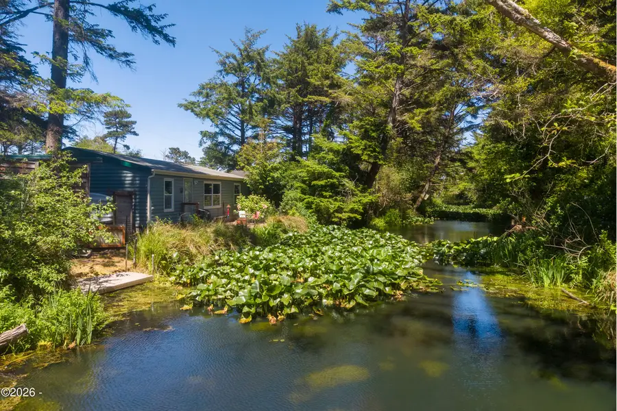1232 SE 2nd, Lincoln City, OR 97367 - #2