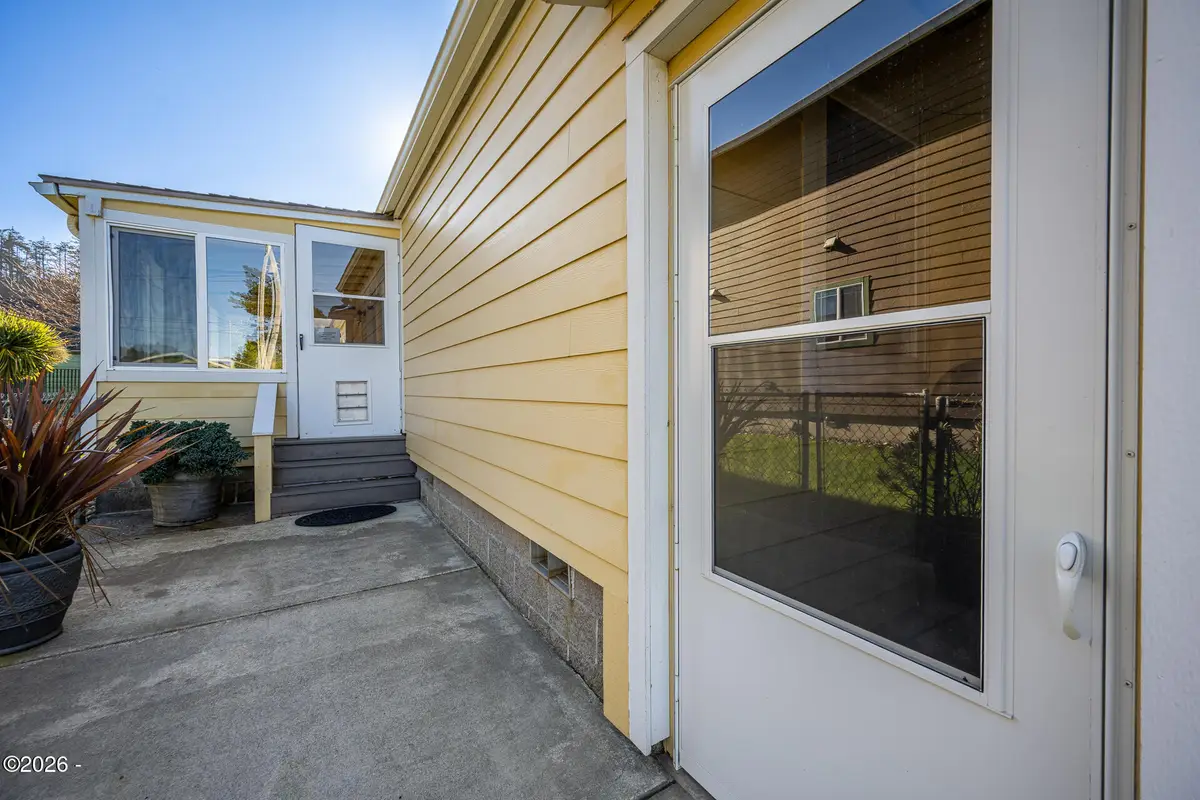 343 NW 58th, Newport, OR 97365 - Image #1