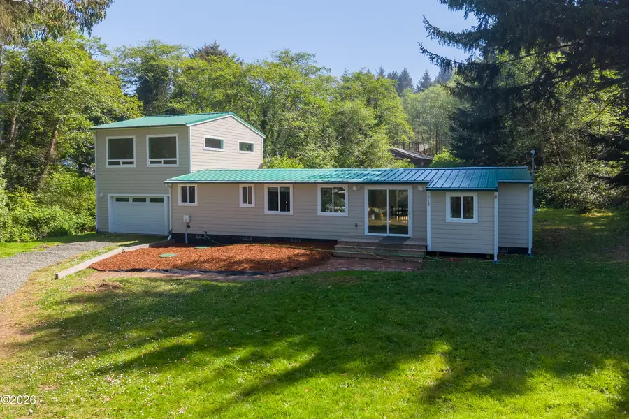 177 NE Brubaker, Yachats, OR 97498 - #3