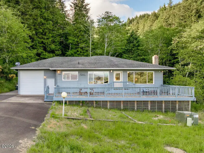 302 Holly, Garibaldi, OR 97118 - #2