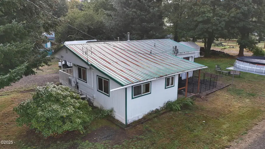 317 SE Swan, Siletz, OR 97380 - #2