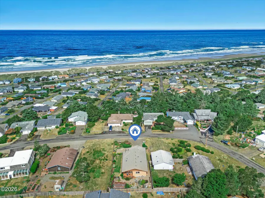 2413 NW Bayshore, Waldport, OR 97394 - #2