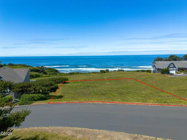 16 Nantucket, Cloverdale, OR 97112