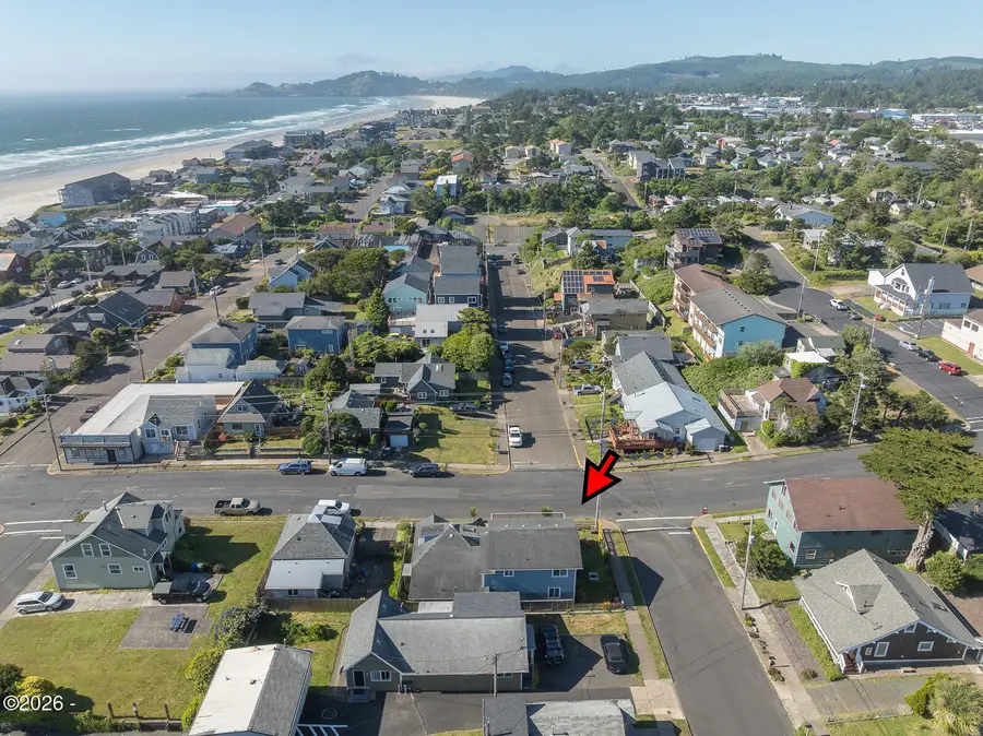 561 W Olive, Newport, OR 97365 - #2