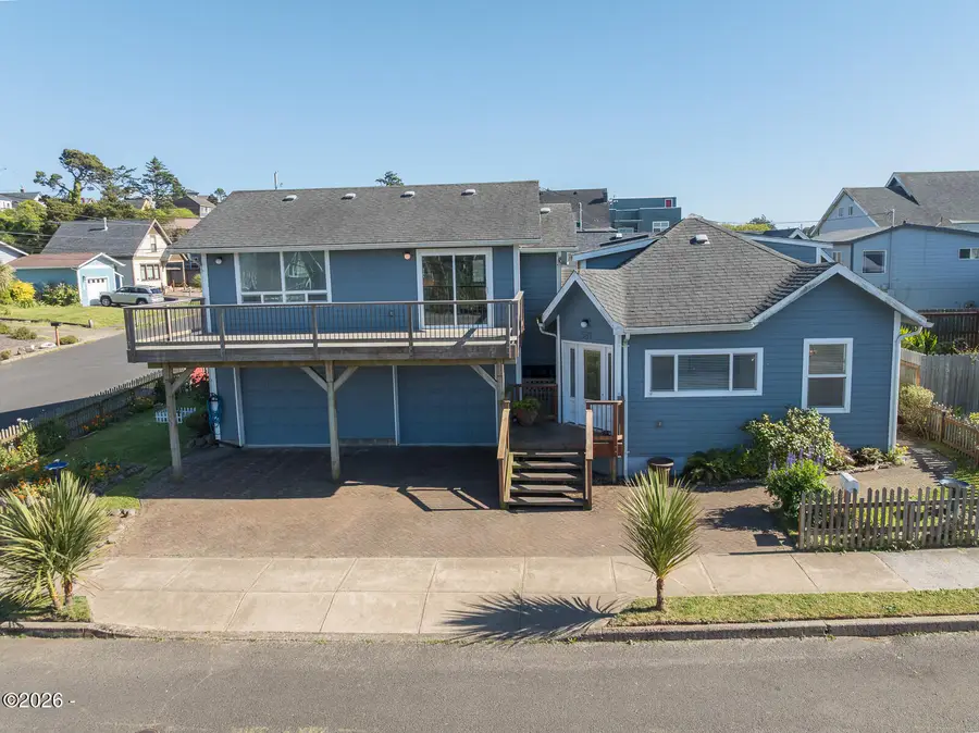 561 W Olive, Newport, OR 97365 - #3