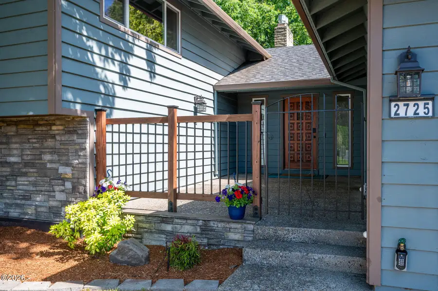 2725 SE Hollyhock, Hillsboro, OR 97123 - #2